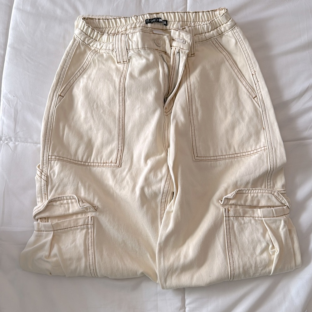 FASHION NOVA | BIEGE PANTS | Size 1